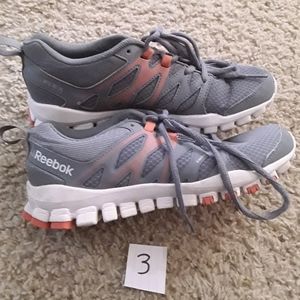 REEBOK RealFlex - women's size 6